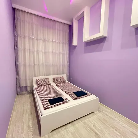 Deluxe Sapphire Residency - 4 Bedrooms Apartment