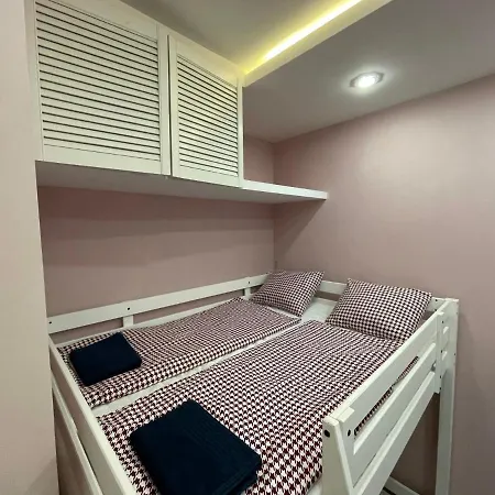 Apartment Deluxe Sapphire Residency - 4 Bedrooms Budapest