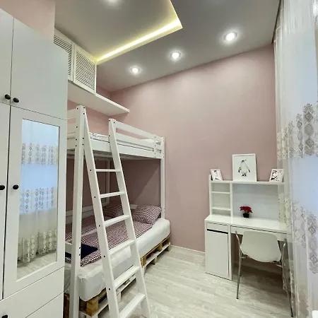 Deluxe Sapphire Residency - 4 Bedrooms Apartment