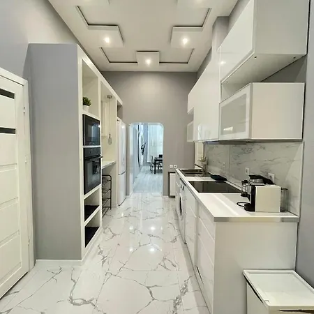 Apartment Deluxe Sapphire Residency - 4 Bedrooms Budapest