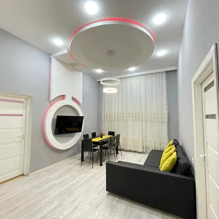 Deluxe Sapphire Residency - 4 Bedrooms Appartamento Budapest