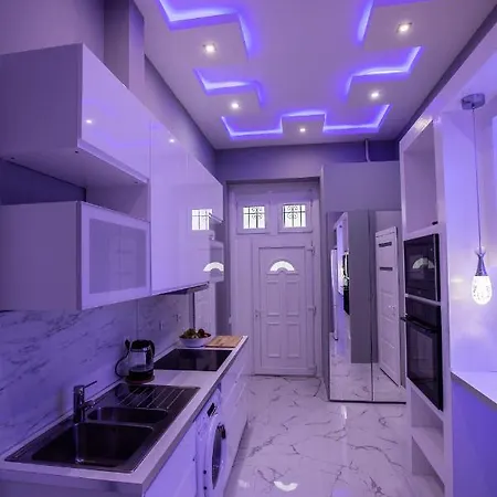 Deluxe Sapphire Residency - 4 Bedrooms * Budapest